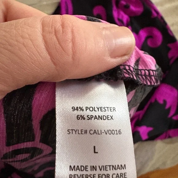 Scarlett Black and Pink Patterned Blouse - Picture 4 of 5